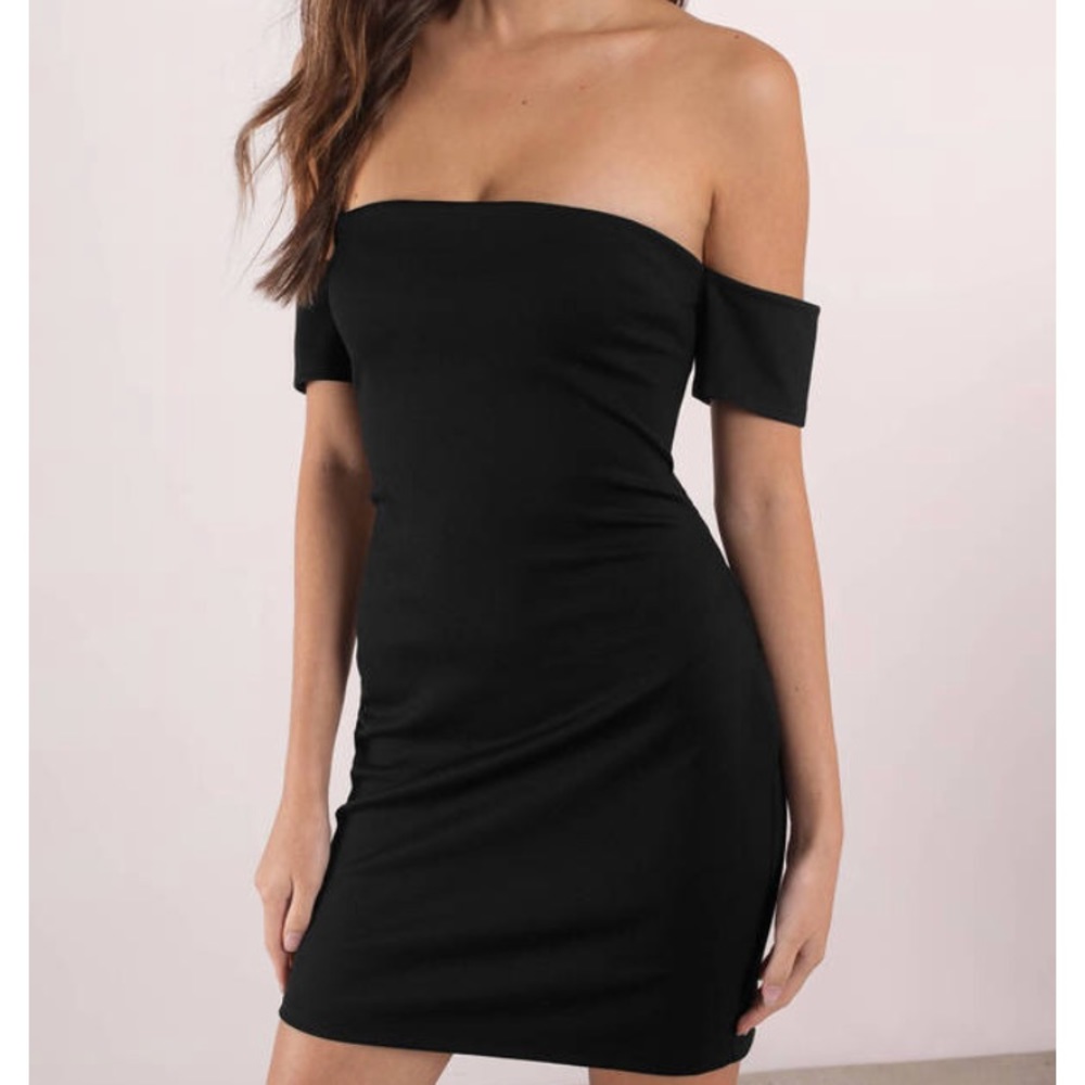 Tobi off the shoulder bodycon dress